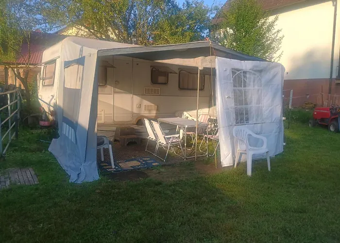 Parque de Campismo Wildcamp Masseria La Murgia In Einem Wohnwagen *