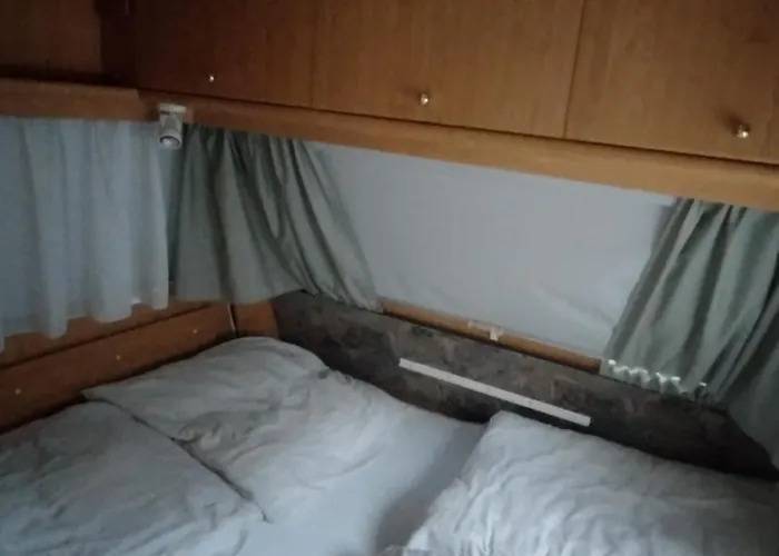 Parque de Campismo Wildcamp Masseria La Murgia In Einem Wohnwagen