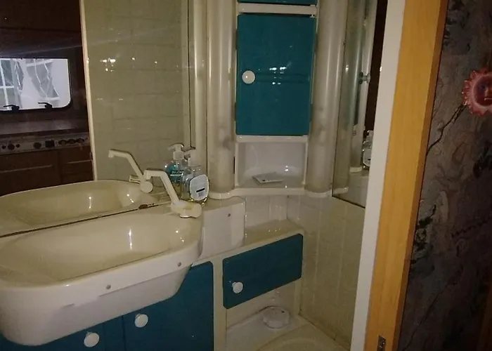 Parque de Campismo Wildcamp Masseria La Murgia In Einem Wohnwagen *